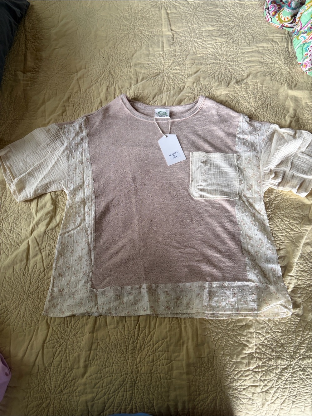 Light weight Chic style tee
